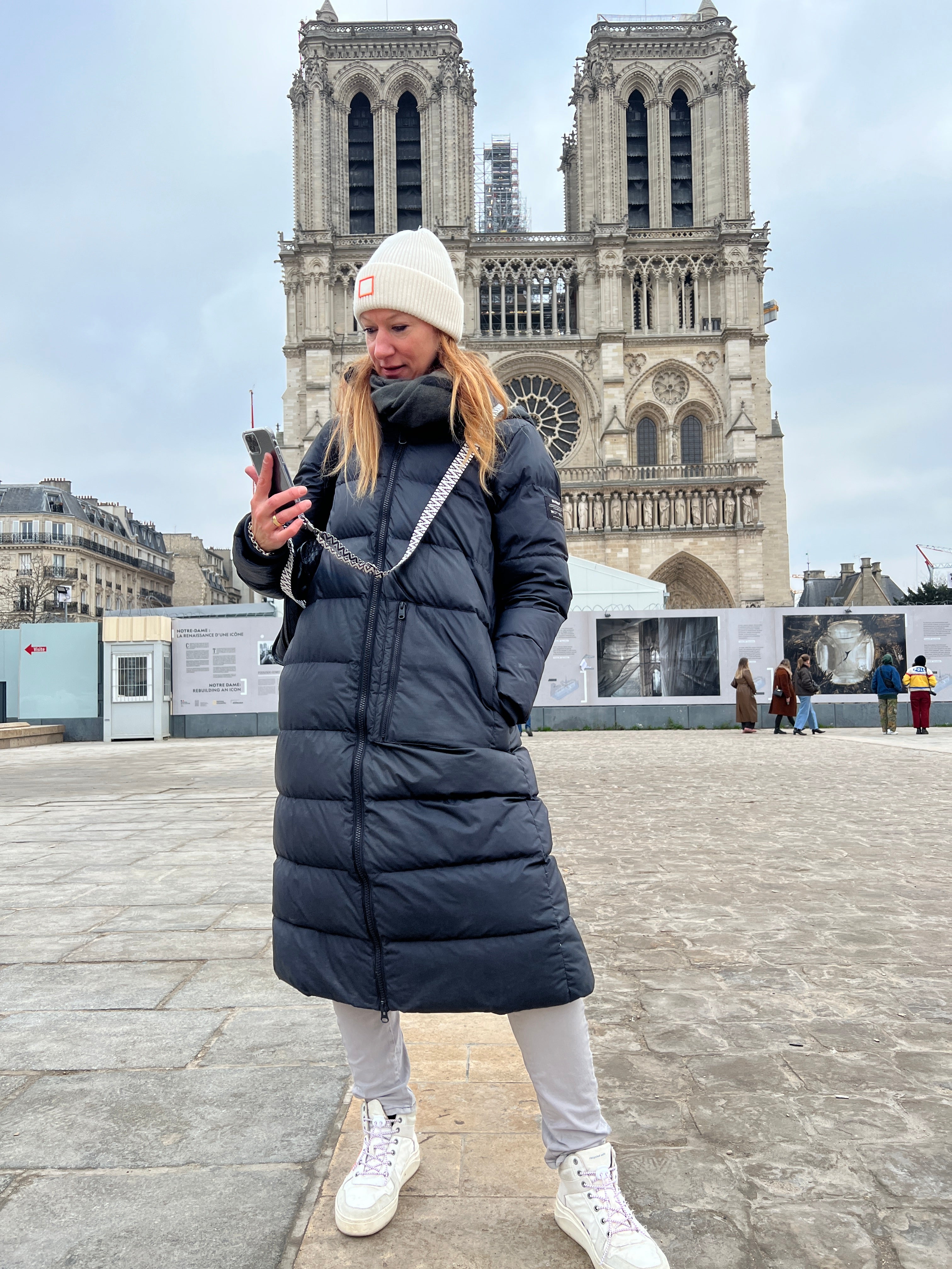 Style Bundle zum Wechseln aus 2 Handybändern + Handyhülle | MIDNIGHT STAR & PHANTOM GREY