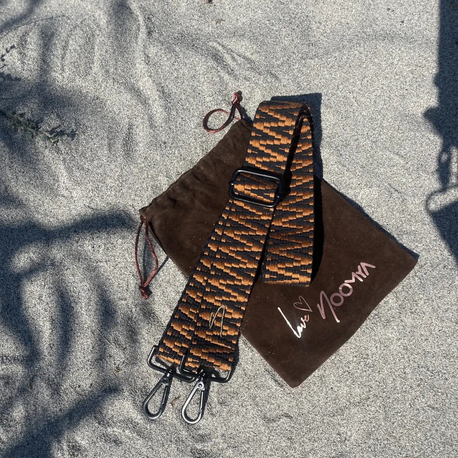 Style Bundle Tasche & Taschengurt | Spare 15€ im Set aus Crossbody Festival Vibes & stylishem Taschengurt Bourbon Smash