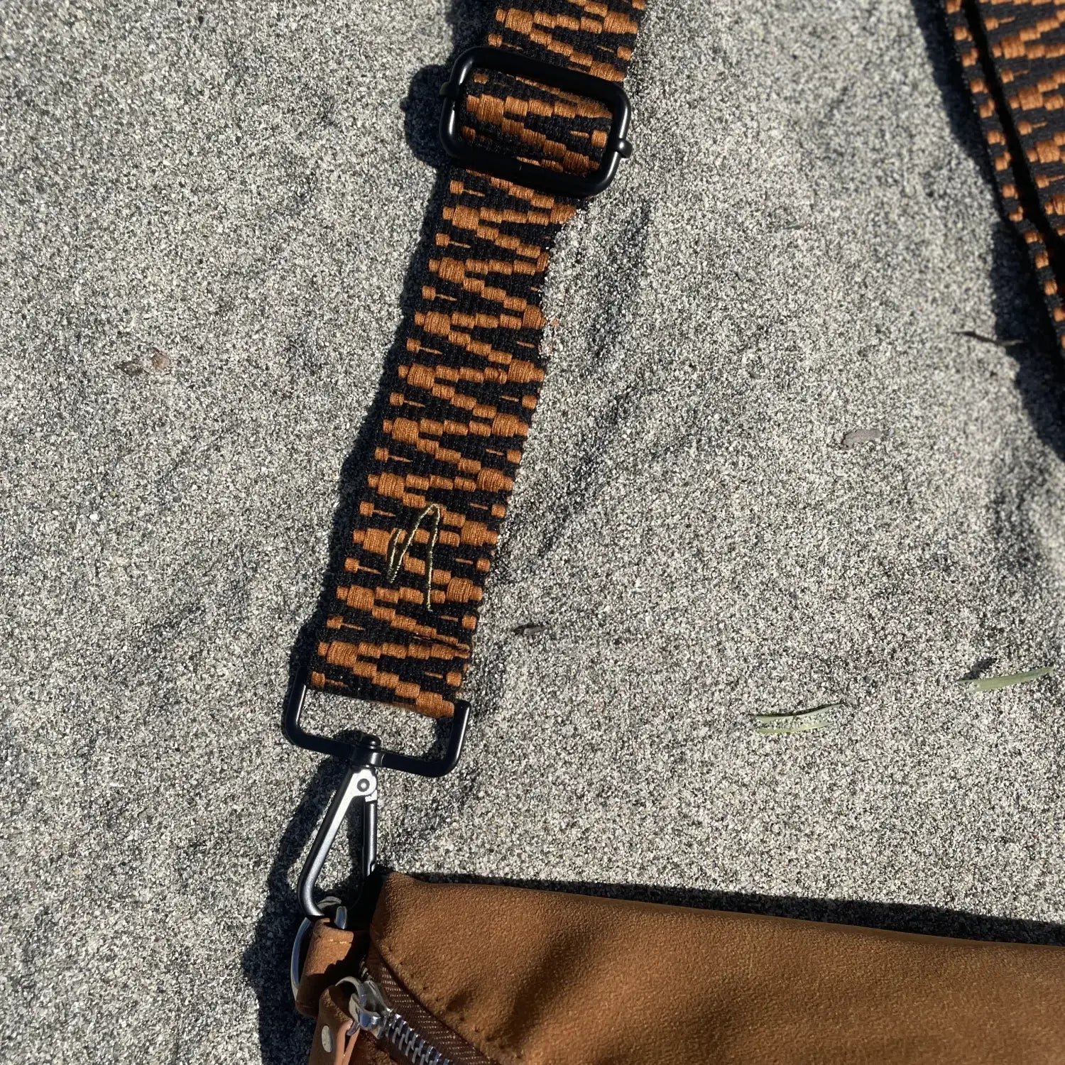 Style Bundle Tasche & Taschengurt | Spare 15€ im Set aus Crossbody Festival Vibes & stylishem Taschengurt Bourbon Smash