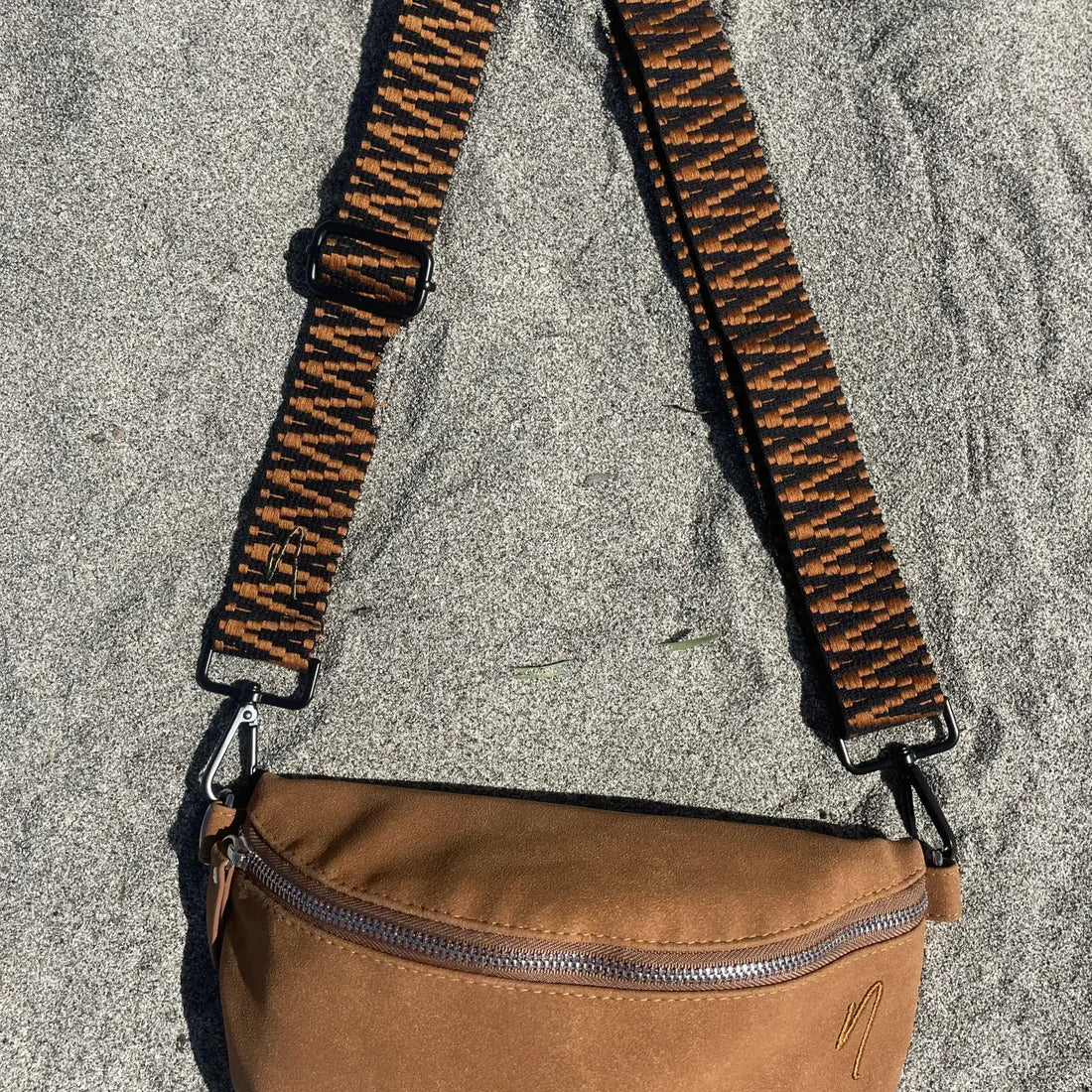 Style Bundle Tasche & Taschengurt | Spare 15€ im Set aus Crossbody Festival Vibes & stylishem Taschengurt Bourbon Smash