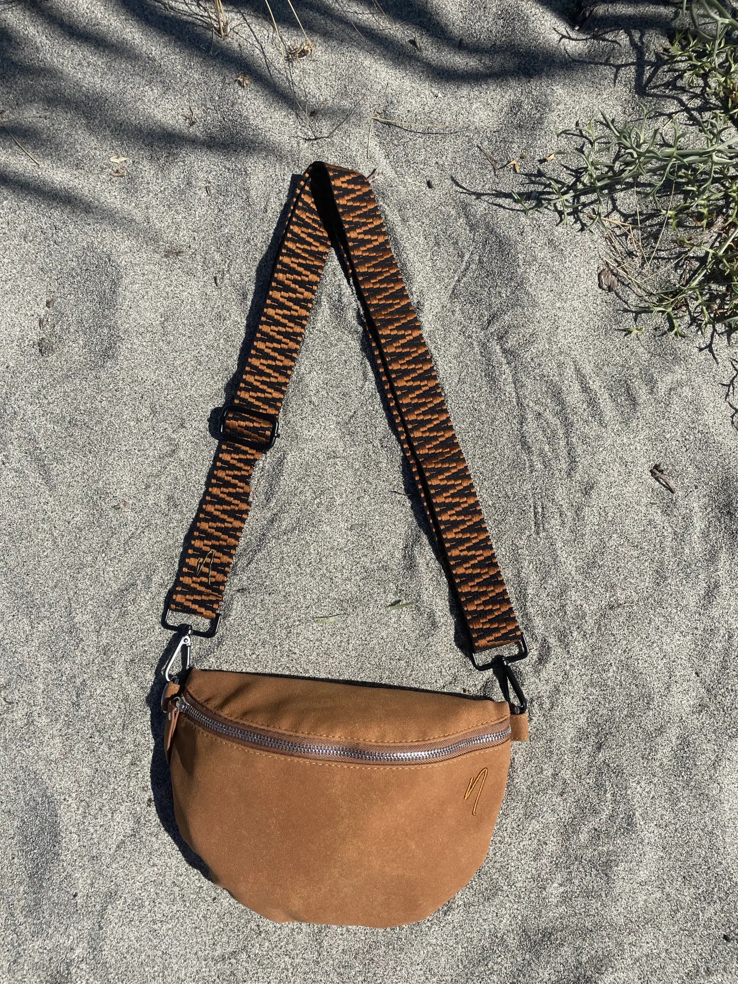 Style Bundle Tasche & Taschengurt | Spare 15€ im Set aus Crossbody Festival Vibes & stylishem Taschengurt Bourbon Smash