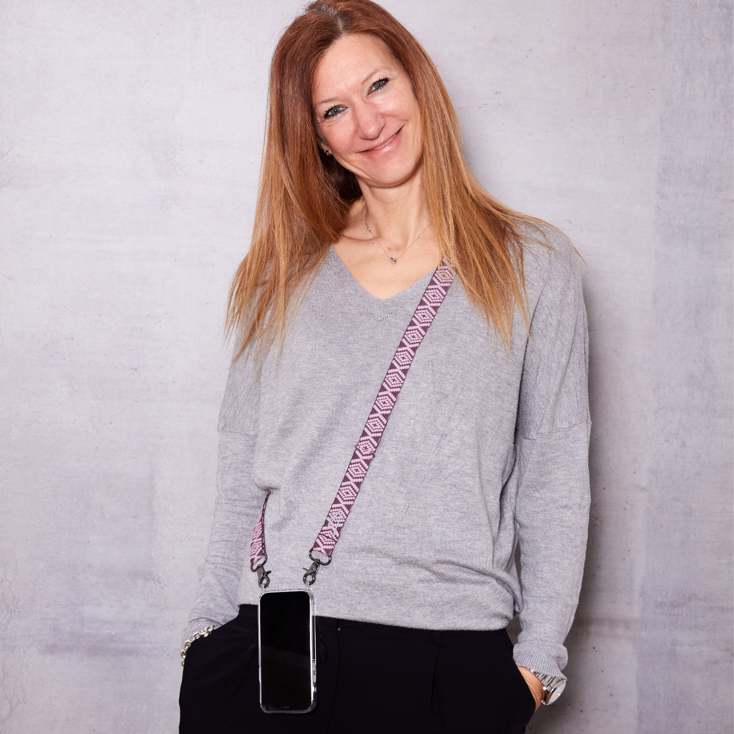 Style Bundle zum Wechseln aus 2 Handybänder + Handyhülle | Wine Tasting & Phantom Grey