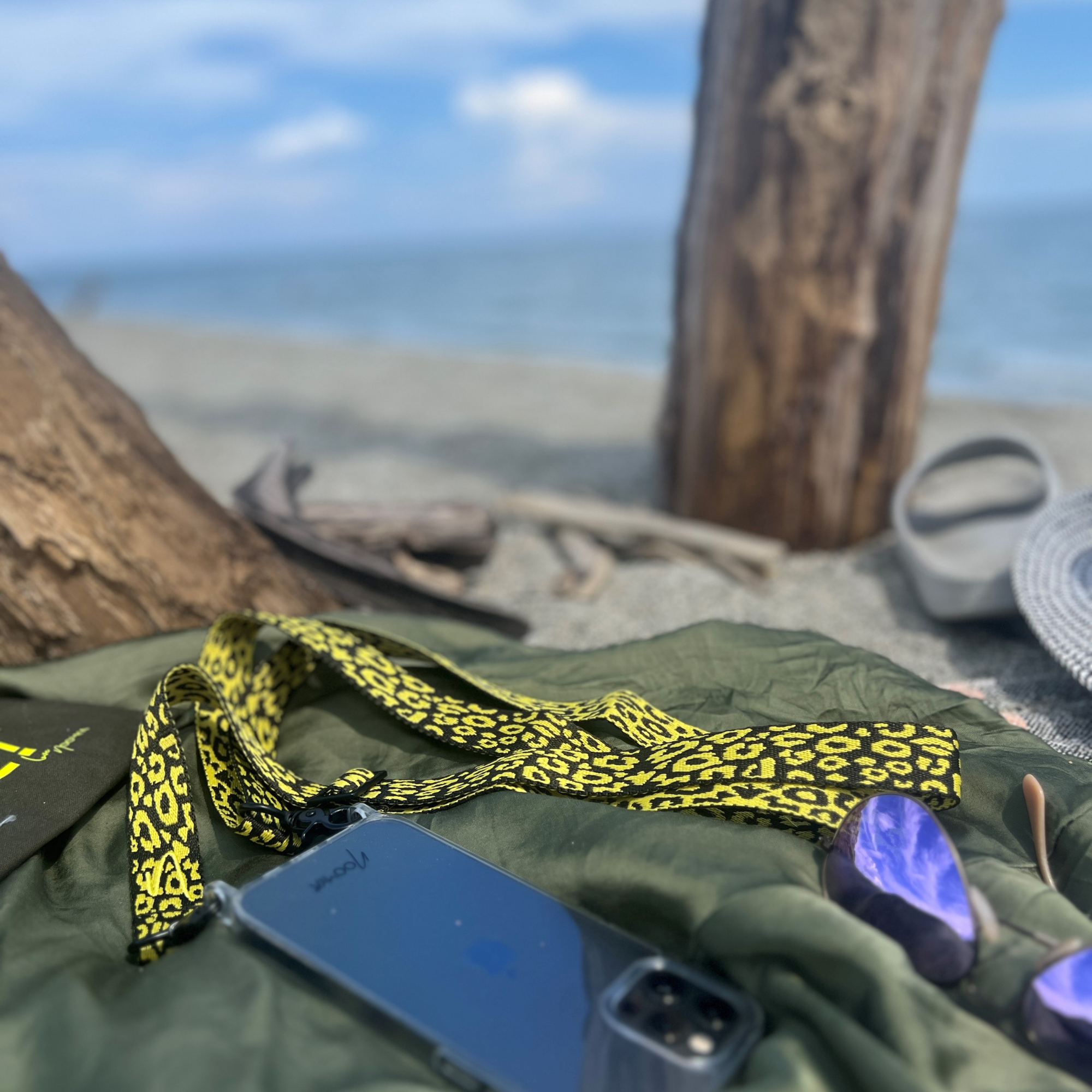 Wide woven phone strap to change - Midnight Star