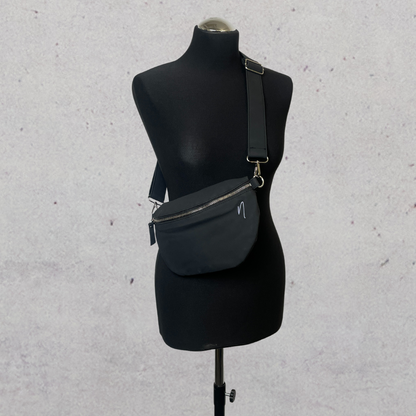 Tasche / Crossbody Bag mit wechselbarem Taschengurt | Black Mamba | vegan
