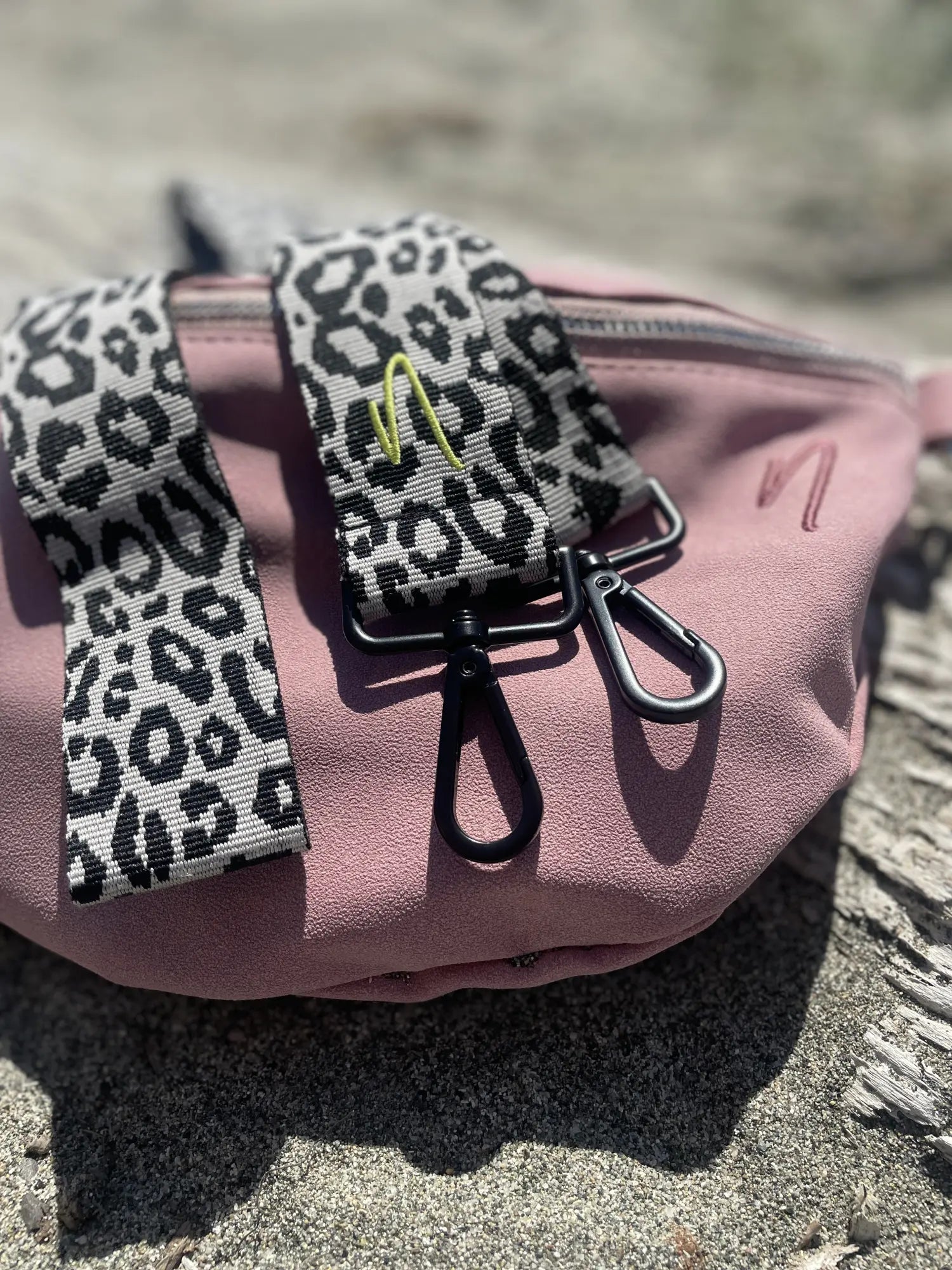 Style Bundle Tasche &amp; Taschengurt | Spare 15€ im Set aus Crossbody Sweet Temptation &amp;  stylishem Taschengurt  Wild Soul Leo