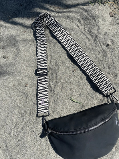 Tasche / Crossbody Bag mit wechselbarem Taschengurt | Black Mamba | vegan